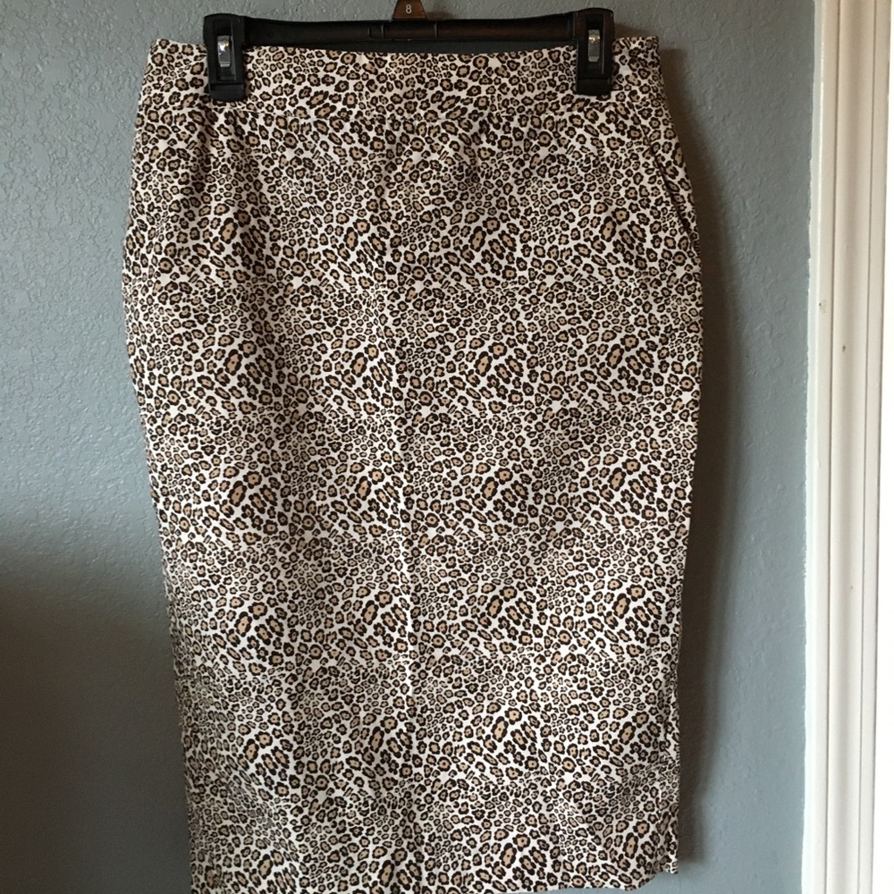 Liz Claiborne Pencil Cheetah Print Skirt